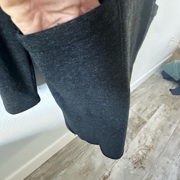 Amisu Charcoal Hooded Cape - Picture 3 of 10